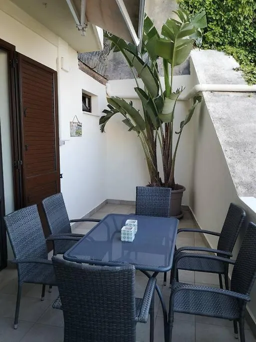 Casa Archia Ristrutturata Con Balcone Vista Mare Apartment Taormina Italy
