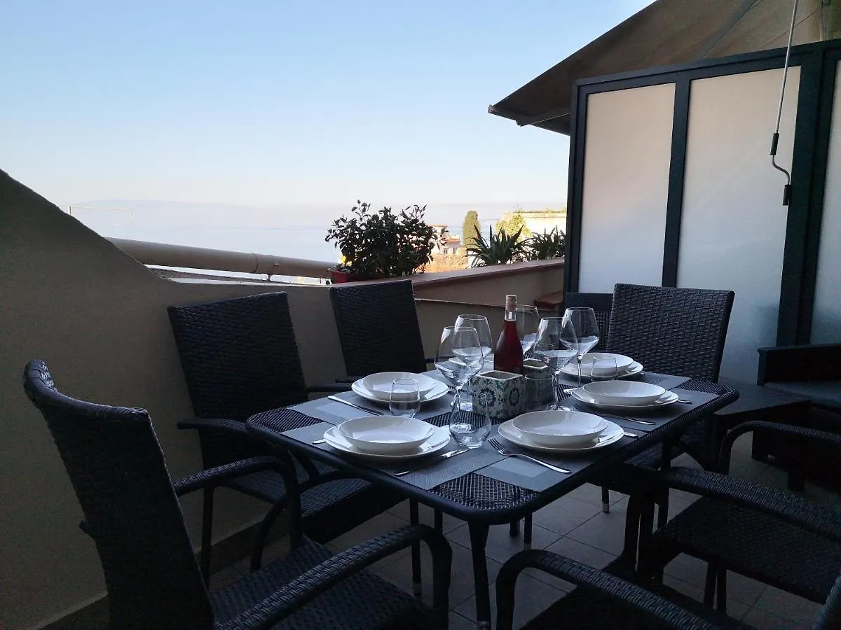 Casa Archia Ristrutturata Con Balcone Vista Mare Apartment Taormina